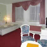 Heideperle Πανσιόν 4*